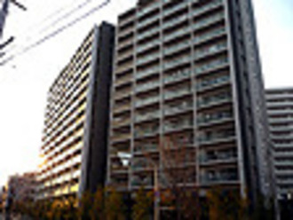 ブライトアクシス弁天町の外観