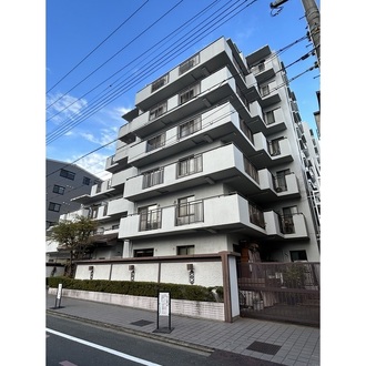 ロワイヤル室町の外観