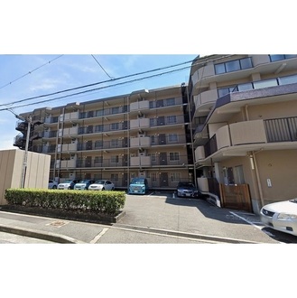 日商岩井北桜塚マンションの外観