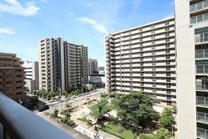 ファミールハイツ北大阪1号棟の外観