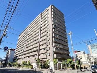 ファミール東三国の外観