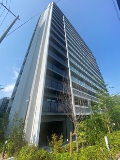 ローレルコート大阪城公園の外観