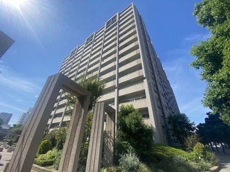 ステイツ城東グランプレイスの外観