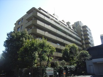 赤坂アパートメントの外観