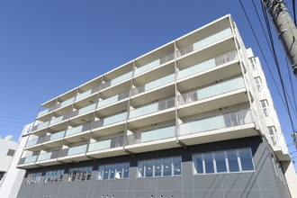 プレサーブ大倉山の外観