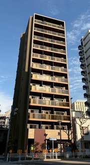 コスモグラシア新宿西早稲田の外観