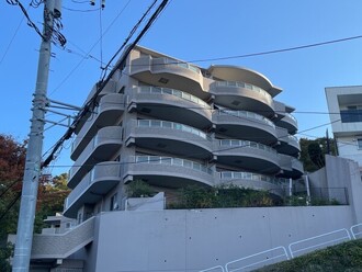 ファミール逗子シーサイドヒルズの外観