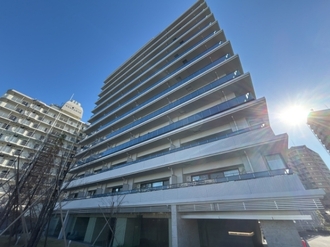 バウス西大島の外観