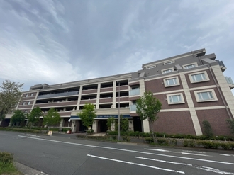 ダイヤモンドライフ若葉台の外観