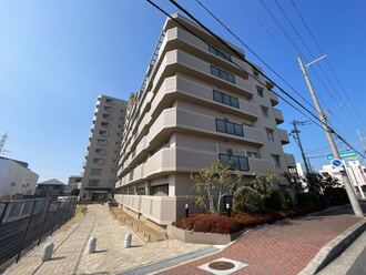 南海グリーンコート泉北深井の外観