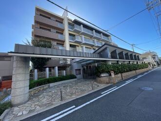 サングリーン帝塚山の外観