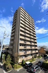 ファミール加納の外観