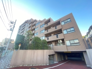 ライオンズガーデン不動前の外観