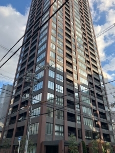 クラッシィタワー南船場の外観