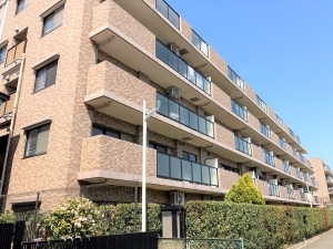 ライオンズヒルズ津田沼弐番館の外観