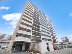 エイリックタウン箱崎公園ファミリア　ＥＡＳＴ棟の外観