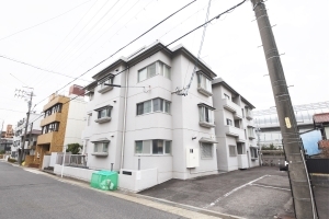 三旺マンション第３上社の外観
