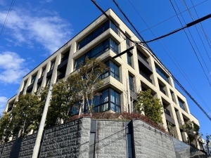 ローレルコート覚王山御棚町の外観