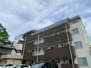 野毛ヒミコマンションの外観