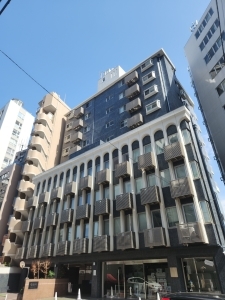 有栖川ナショナルコートの外観