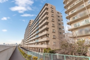 ライオンズマンション荒川遊園アクアステージの外観