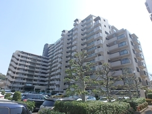 コープ野村東姪浜の外観