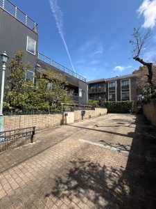 ヴェルサイユ東山公園の外観