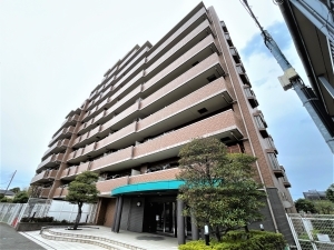 グローリオ西新井の外観