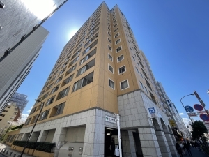 東新宿レジデンシャルタワーの外観