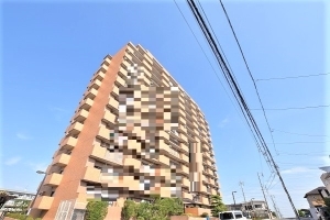 ライオンズマンション植田ヒルズイーストタワーの外観