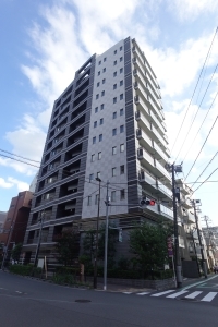 ライオンズ鶯谷マークスフォートの外観