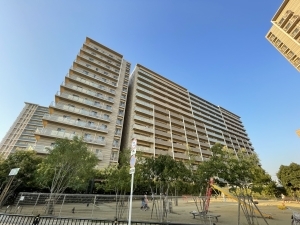 ライオンズ茨木ニューシティＢ街区の外観