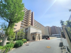 ロイヤルアーク甲子園フローレス