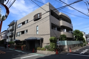 ラウム祐天寺の外観