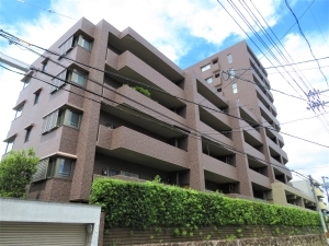 アルファステイツ翠の外観