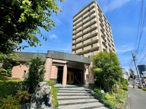 ライオンズマンション金山ニューシティの外観