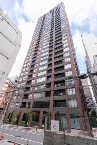 クラッシィタワー南船場の外観