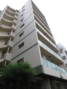 パレ浦和常盤の外観