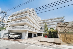 市谷台グランドマンションの外観