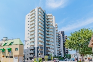 クレヴィア南千住ＴＥＲＲＡＣＥの外観