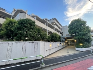 藤和千歳船橋ホームズの外観