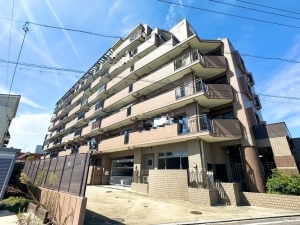 ライオンズマンション大府の外観