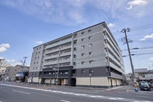 エスリード京都梅小路公園の外観