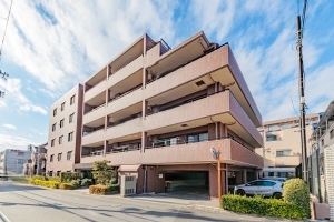 コスモ浦安ウエストウィングの外観