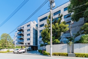 クレストコート砂土原の外観