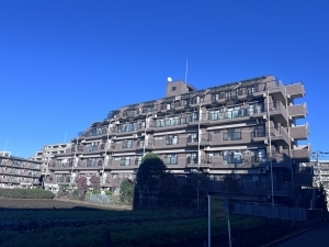 パロス三鷹の外観