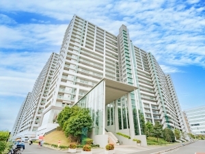 ワンダーベイシティＳＡＺＡＮフロントウィングの外観