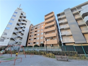 ライオンズマンション王子第５の外観