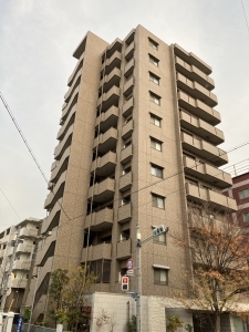 サーパスフレシア灘駅前の外観