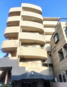 ライオンズマンション滝野川の外観